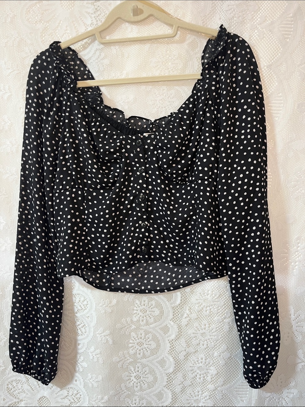 Society + Stitch Black & White Polka Dot Button-Front Crop Top  EUC L